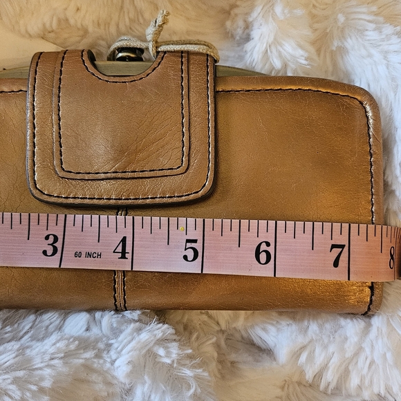 Hobo Gold Dust Leather Clutch - Picture 9 of 10